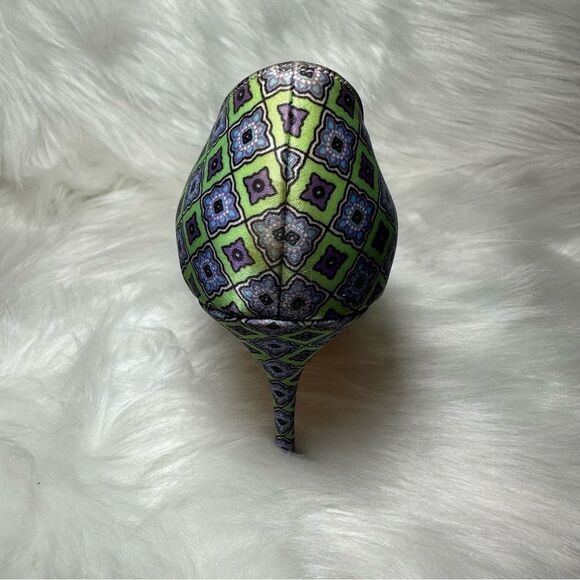 Vintage Manolo Blahnik Pumps - Picture 6 of 10